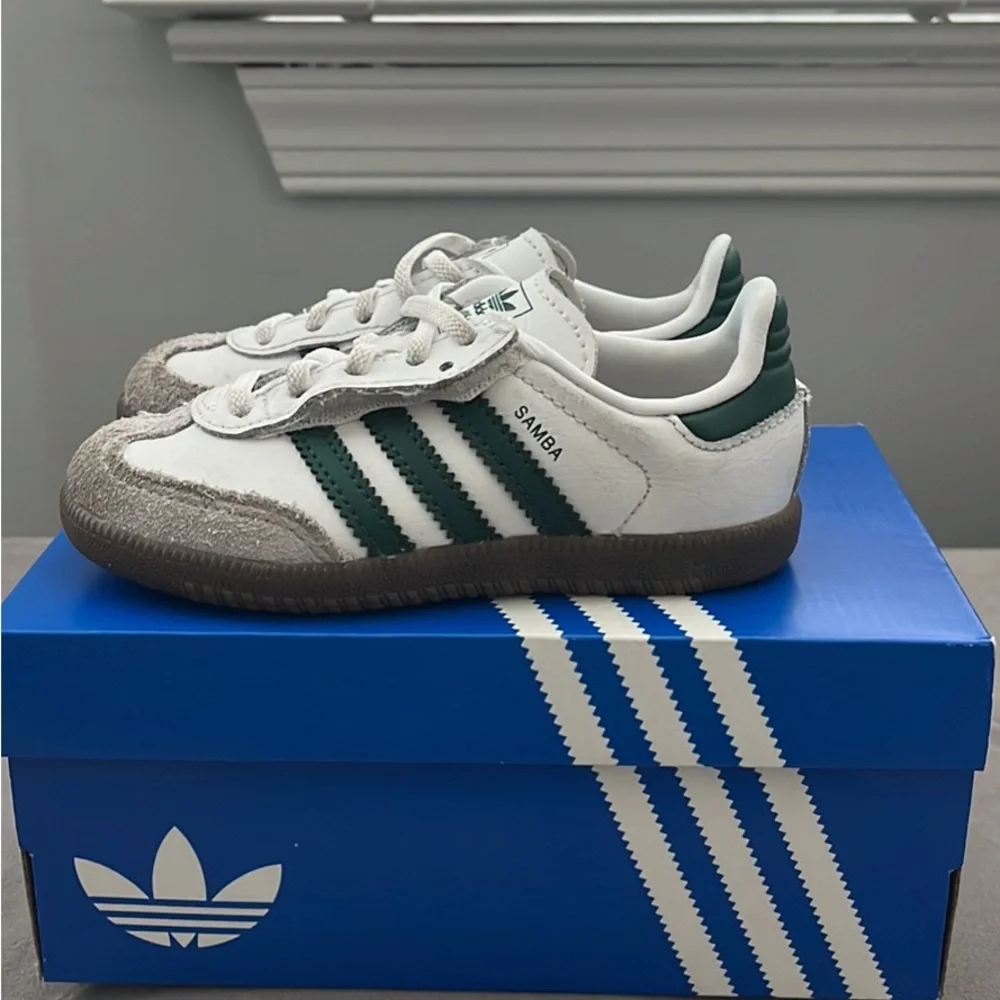 adidas upper toe